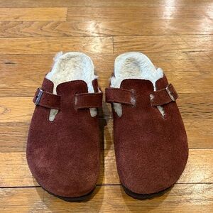 Birkenstock Shearling Clog Size 36 in Port Maroon color.